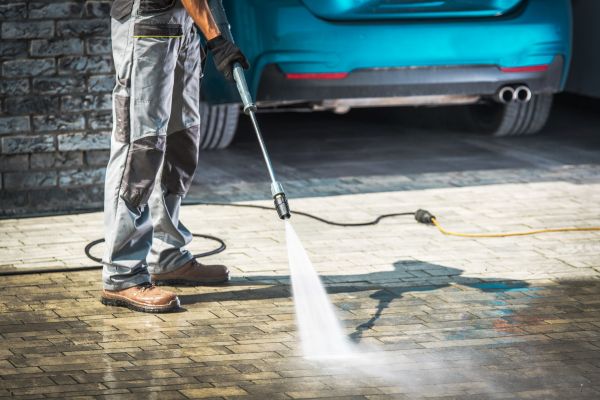 Cost of Driveway Pressure Washing in Niles