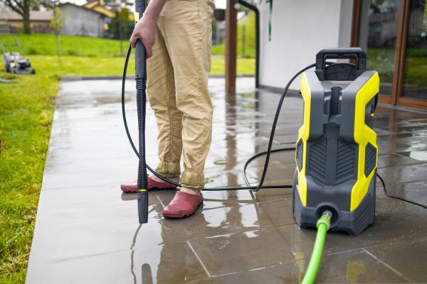 Porch Pressure Washing in Niles