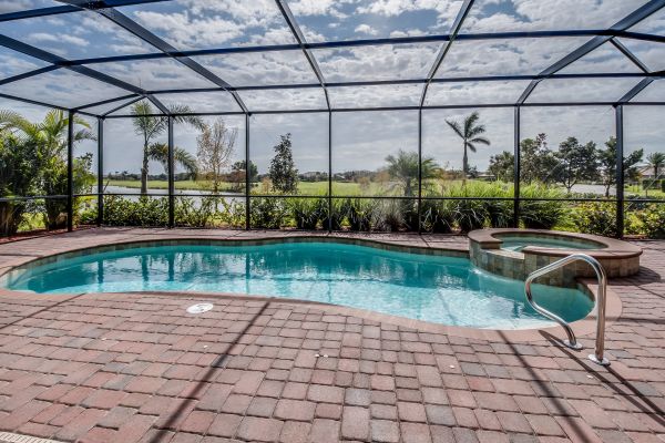 Cost of Pool Enclosure Cleaning in Niles
