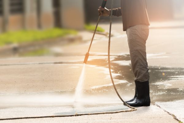 Residential Concrete Cleaning in Niles