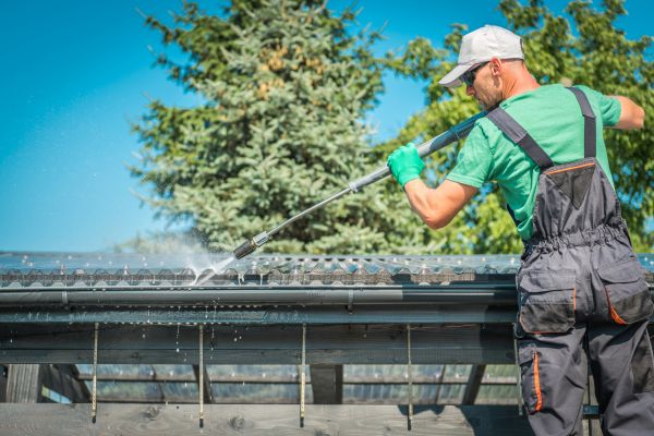 Gutter Power Washing in Niles
