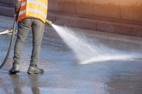 Asphalt Pressure Washing in Niles