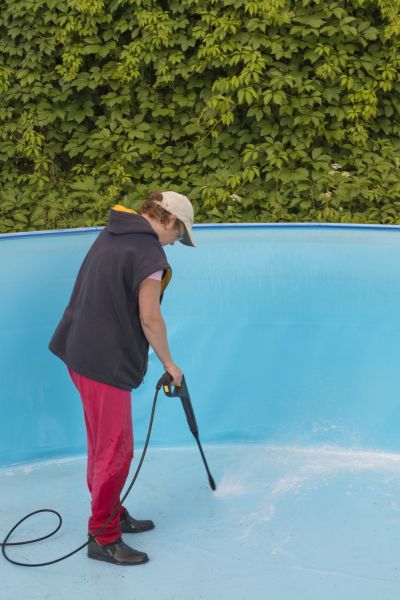Cost of Pool Pressure Washing in Niles