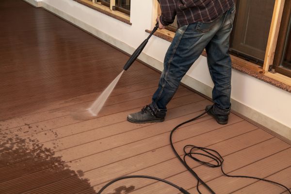 Veranda Cleaning in Niles