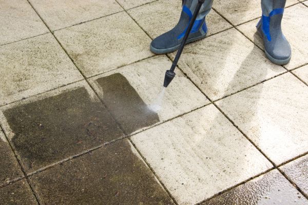Cost of Outdoor Concrete Cleaning in Niles