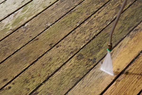 Deck Mold Removal in Niles