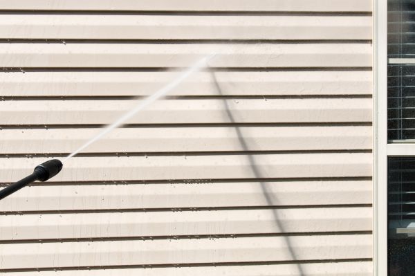 Cost of Apartment Power Washing in Niles
