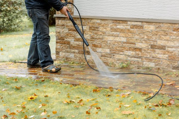 Cost of Residential Powerwashing in Niles